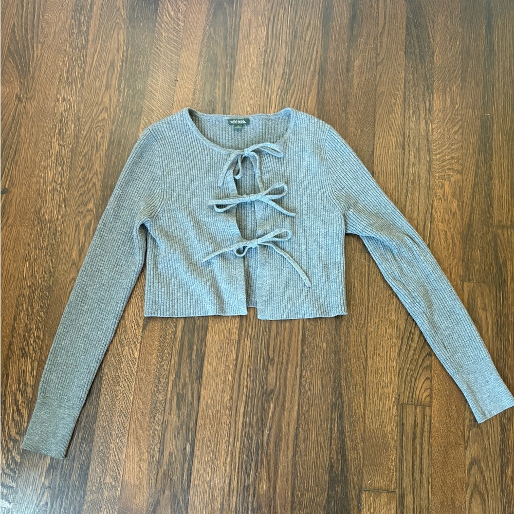 Wild fable gray top